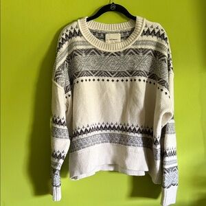 Cozy White and Gray Patterned Sweater
